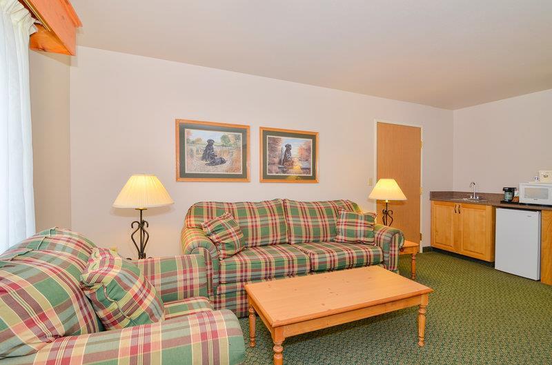 Best Western Yellowstone Crossing Laurel Room photo