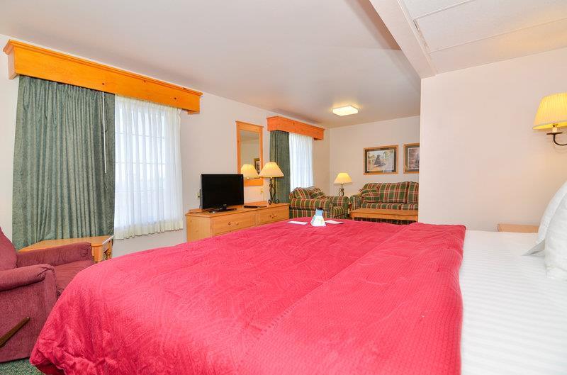 Best Western Yellowstone Crossing Laurel Room photo
